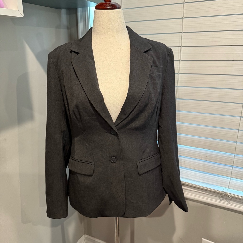 The Limited Classic Women's Gray Blazer‎